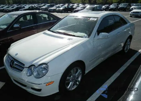 2009 Mercedes-Benz Clk350 z USA, uszkodzony, nr VIN WDBTJ56H99F266274